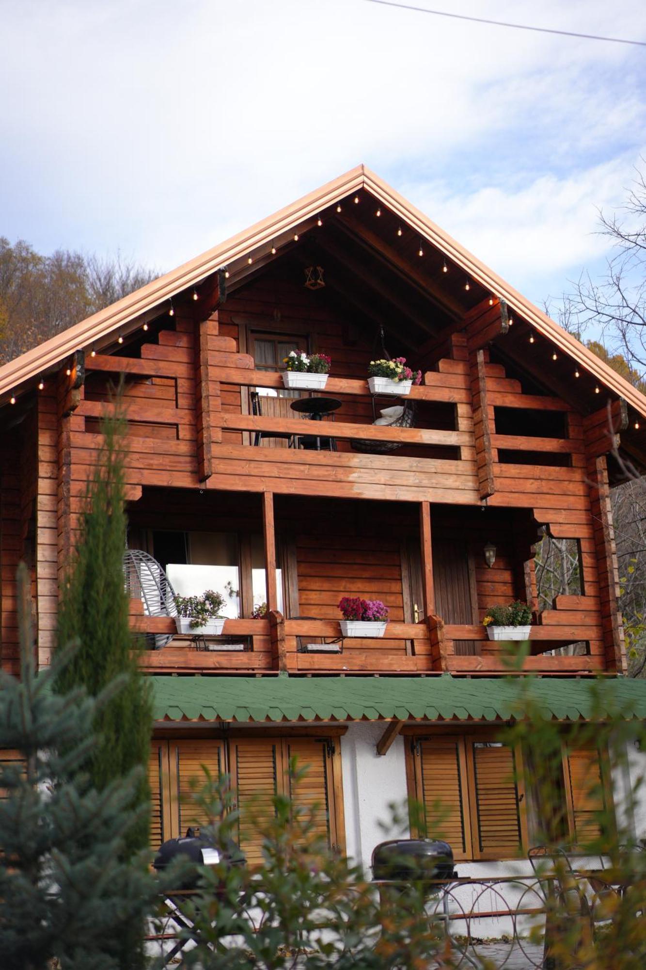 Paradise Hotel 4*